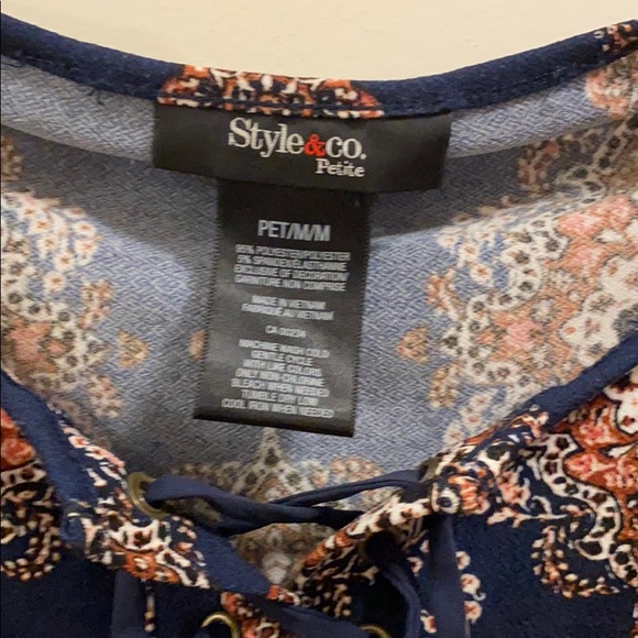 Blouse - Picture 2 of 2